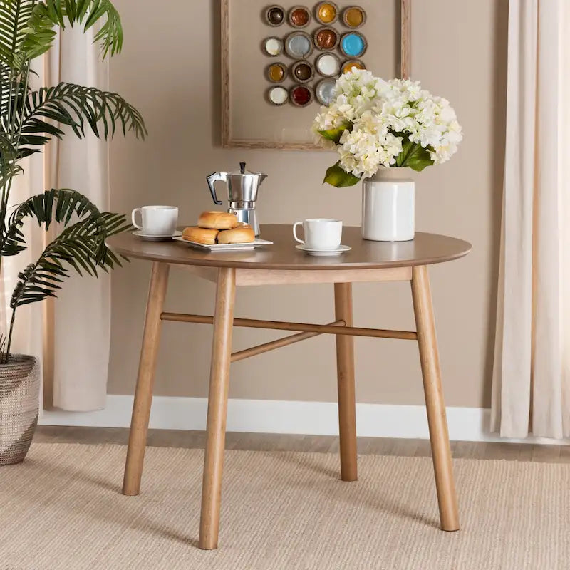 Runder Esstisch aus Rubberwood im Mid-Century-Stil